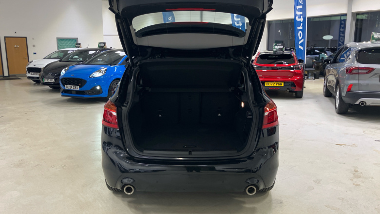 BMW 2 Series 220i SE 5dr DCT Petrol Hatchback